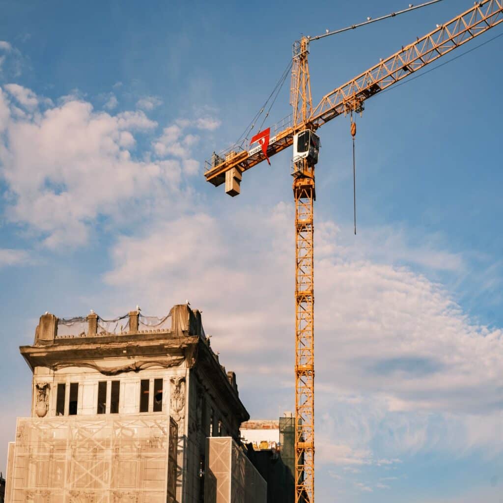 Gestione Interferenze in Cantiere: Bonifica e Smaltimento Agenti Chimici