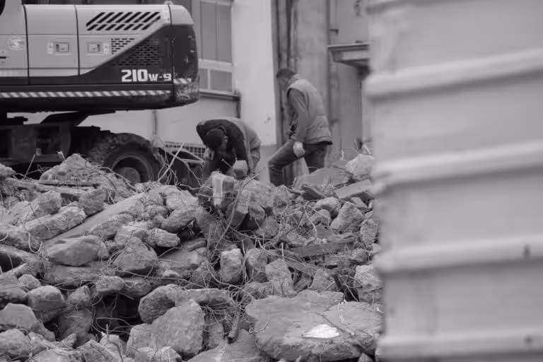 monitoraggio asbestos removal workers